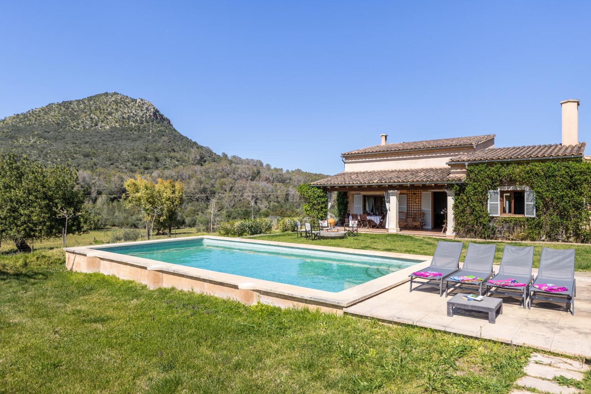 Mallorca Countryside With Pool And Nature Landhaus