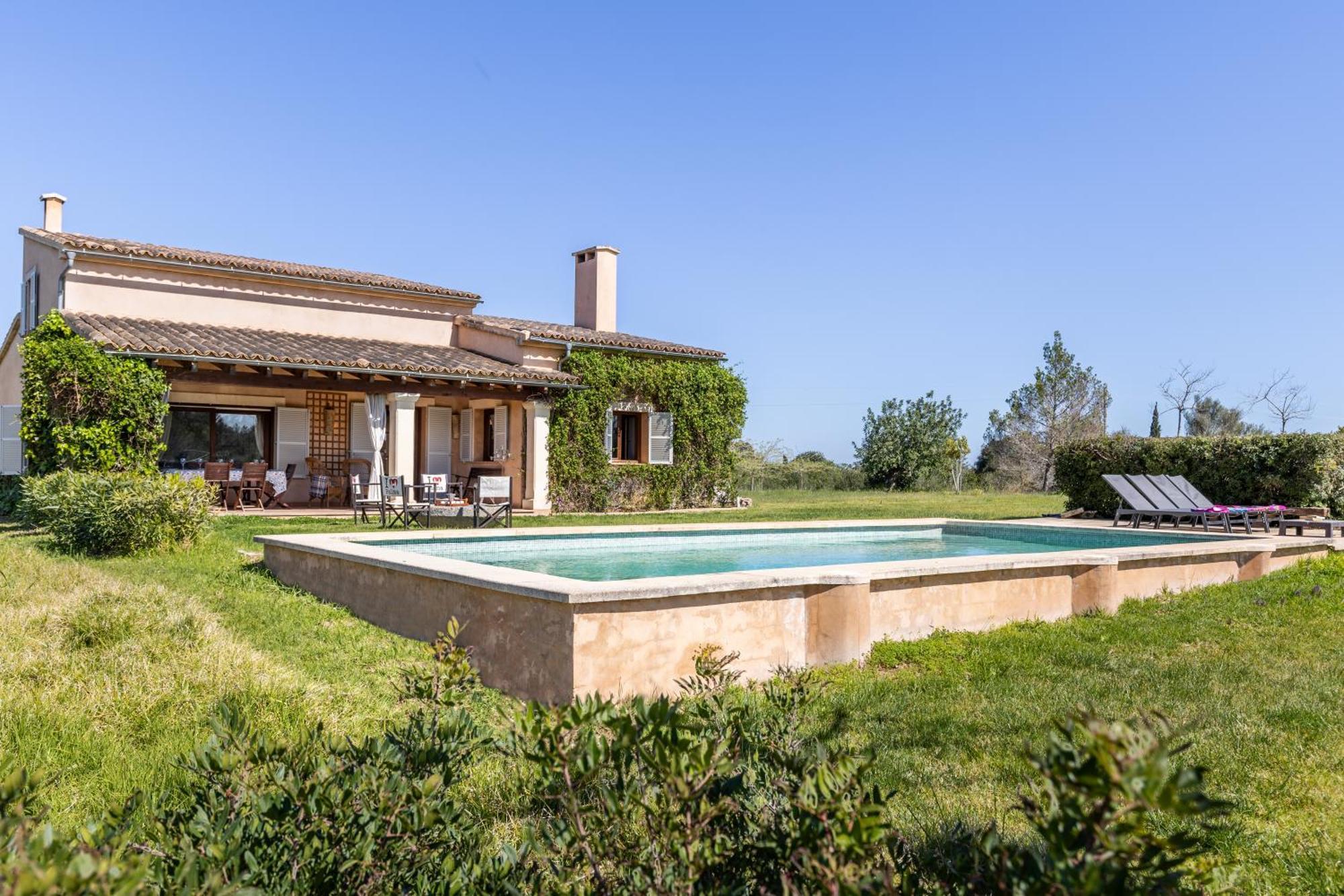 Mallorca Countryside With Pool And Nature *